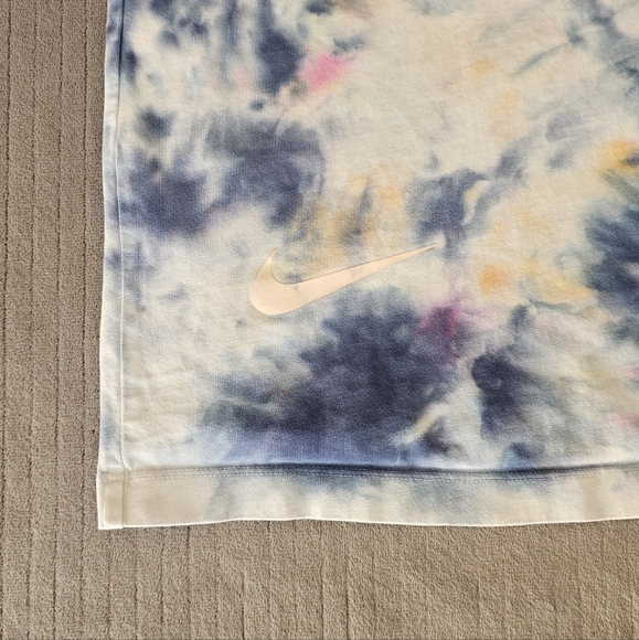 Nike Air Sportswear Mens Festival Tie Dye T-Shirt Size Medium - Picture 4 of 8